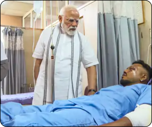 विमान अपघाता- बचावलेला एकमेव प्रवासी विश्वास कुमार रमेश